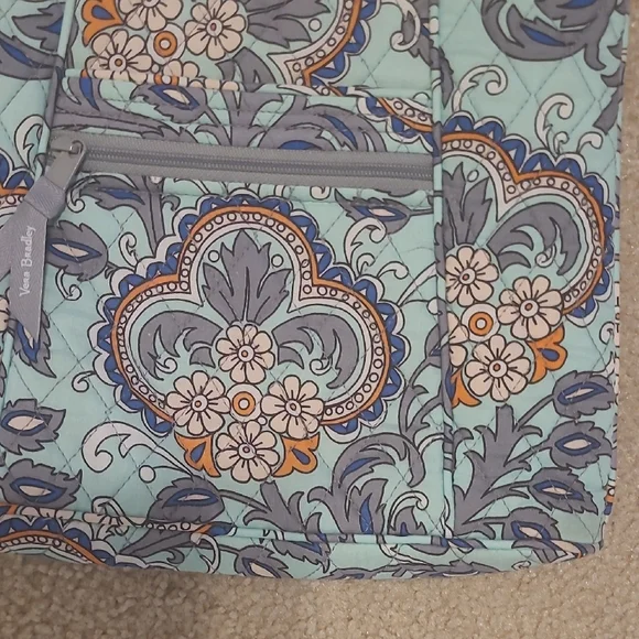 Vera Bradley Blue and Gray Floral Crossbody Bag - Picture 2 of 4